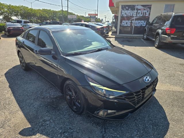 Used 2021 Hyundai Elantra SEL image 1