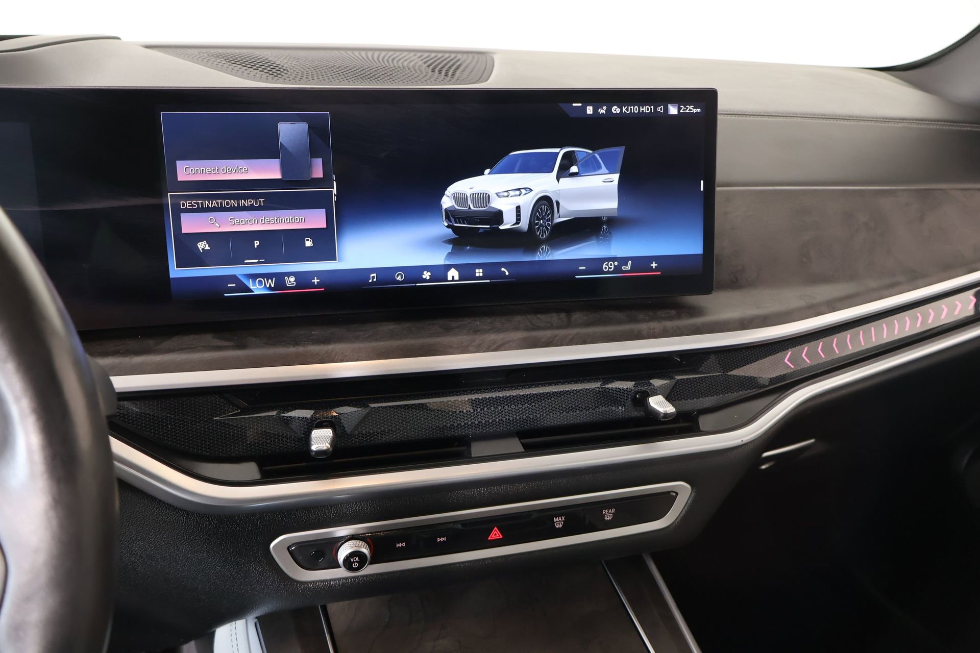 Used 2024 BMW X5 xDrive40i w/ M Sport Package AWD/4WD image 5
