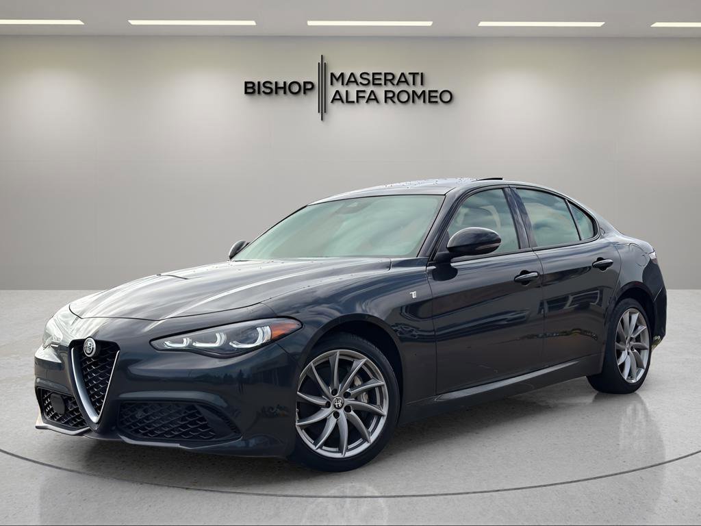 Used 2024 Alfa Romeo Giulia Ti image 3