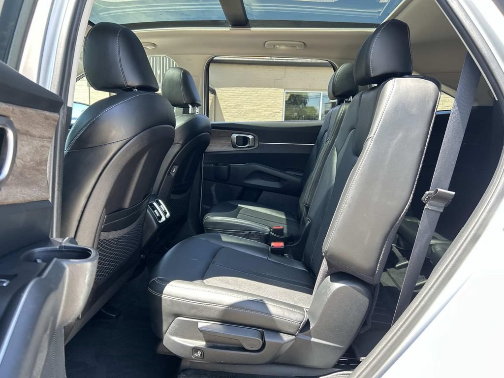Used 2021 Kia Sorento EX w/ Panoramic Sunroof Package AWD/4WD image 16