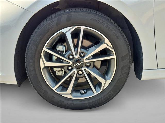 Used 2023 Kia Forte LXS w/ LXS Technology Package FWD image 13