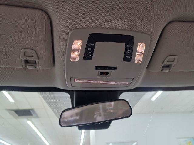 Used 2022 Toyota Sienna LE FWD image 32