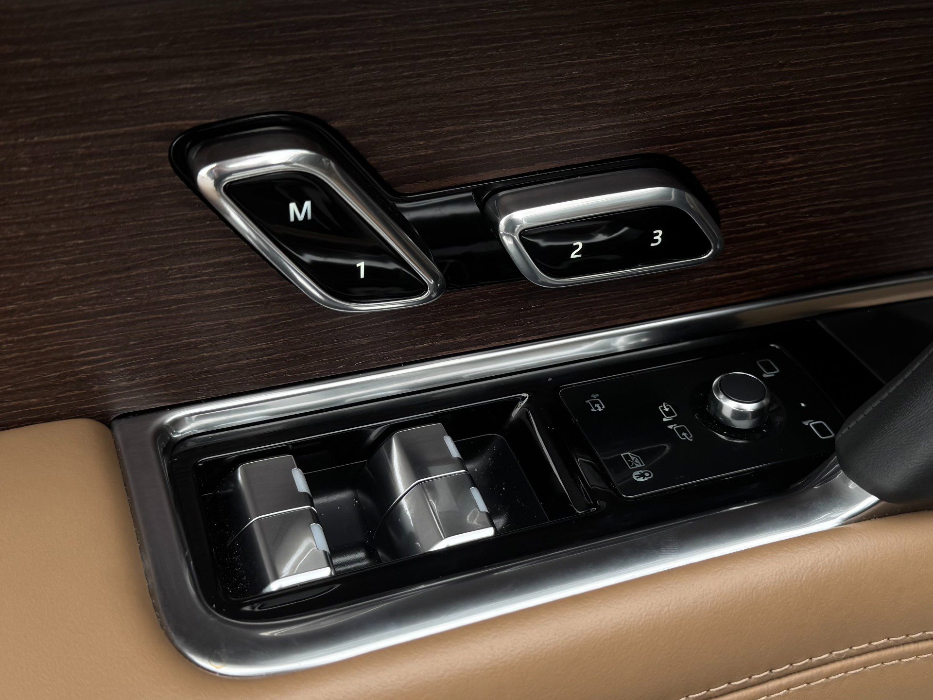 Used 2024 Land Rover Range Rover Long Wheelbase Autobiography image 83