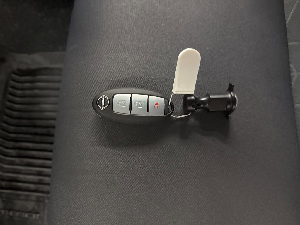 Certified 2025 Nissan Frontier SV image 59