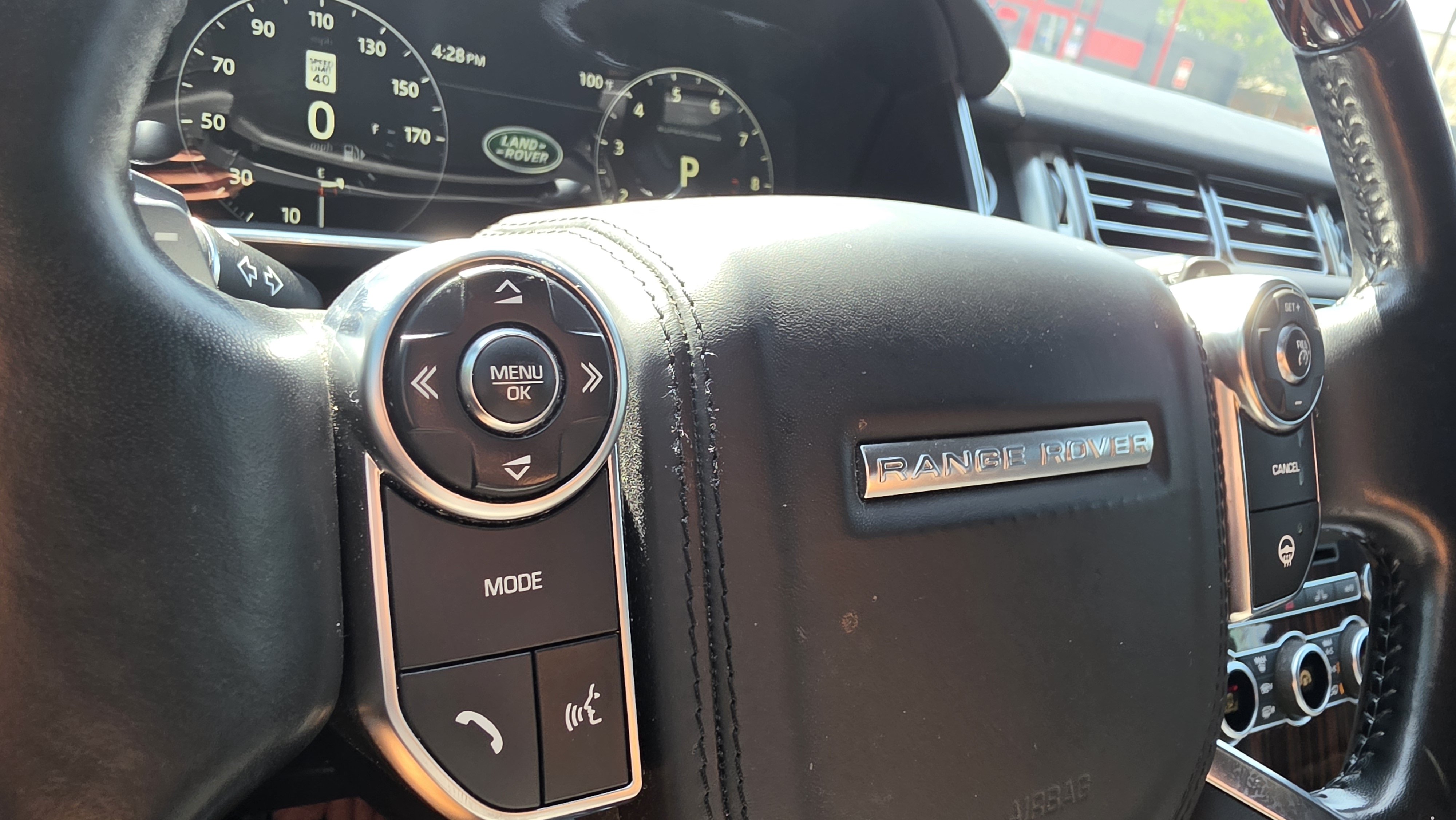 Used 2017 Land Rover Range Rover Supercharged AWD/4WD image 48
