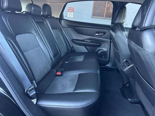 Used 2023 Nissan Ariya AWD image 11