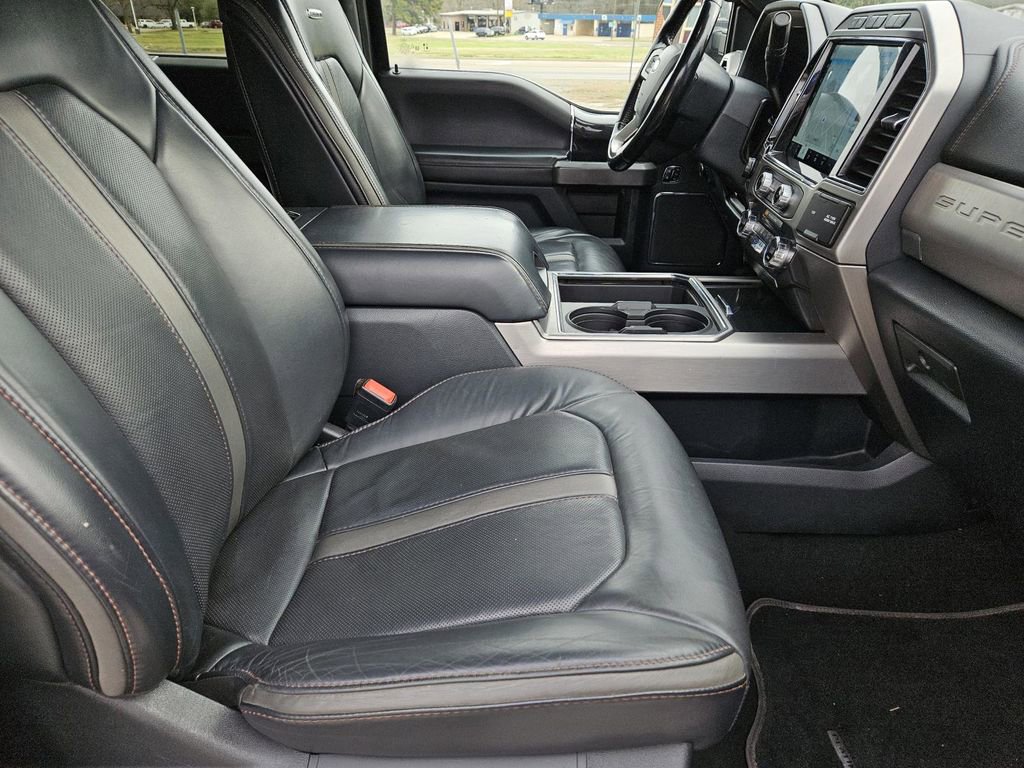 Used 2022 Ford F350 Platinum w/ FX4 Off-Road Package image 32