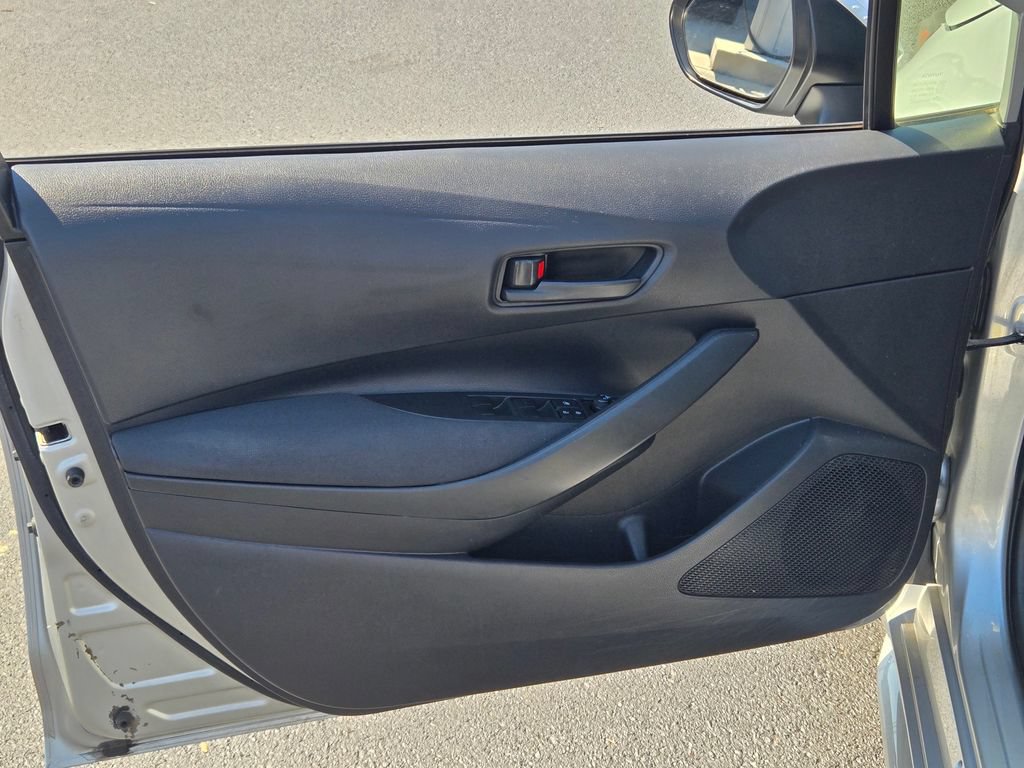 Used 2022 Toyota Corolla LE w/ Carpet Mat Package (TMS) FWD image 22