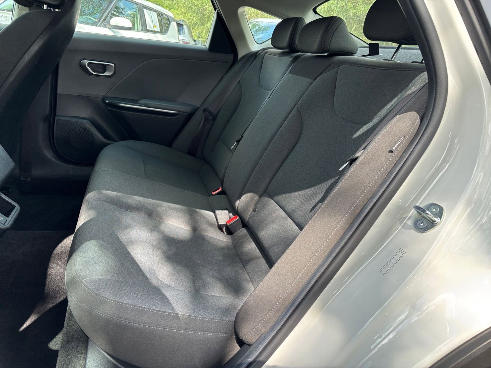 Used 2025 Kia K4 FWD image 36