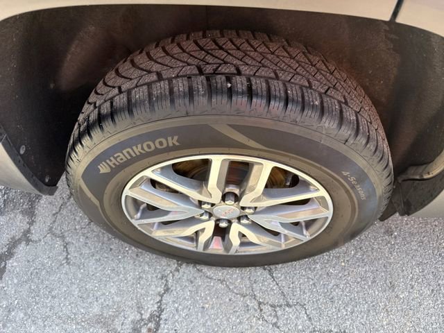 Used 2019 GMC Acadia SLE w/ Driver Alert Package I image 13