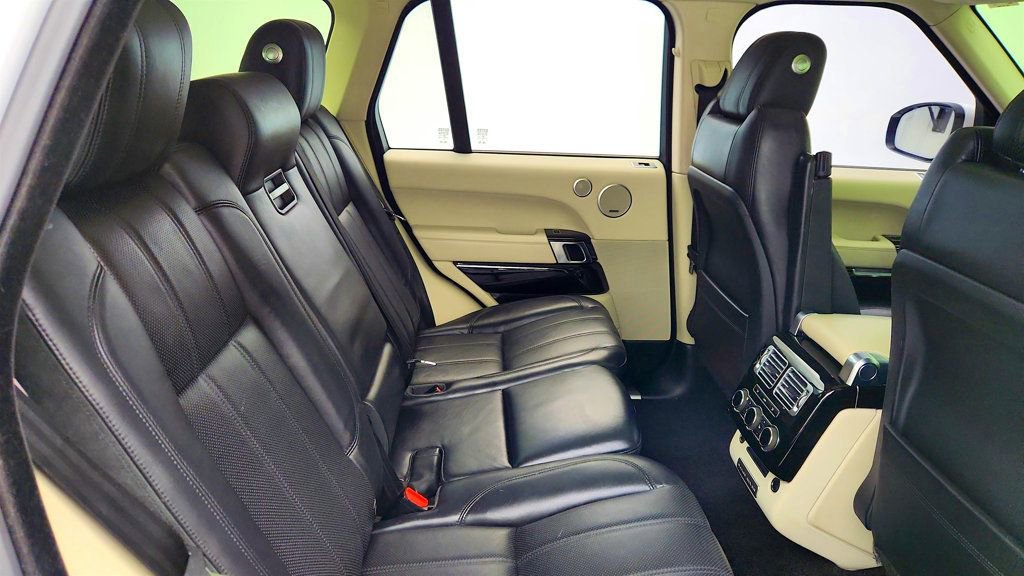 Used 2016 Land Rover Range Rover HSE image 25