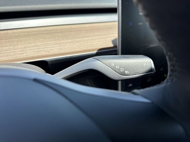 Used 2025 Tesla Model Y Long Range RWD image 20
