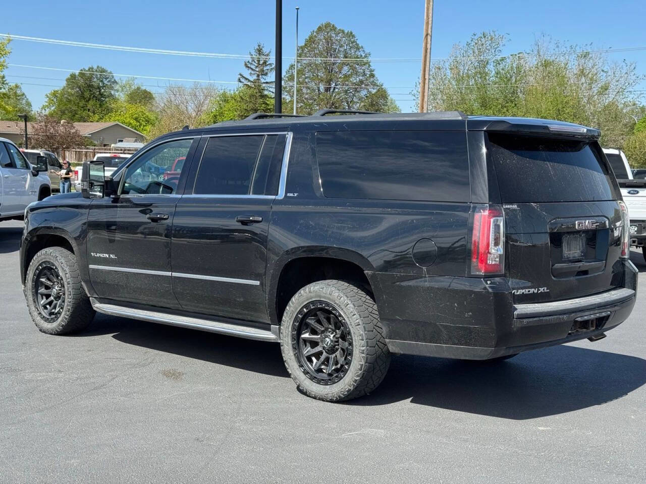 Used 2016 GMC Yukon XL SLT w/ Open Road Package AWD/4WD image 6