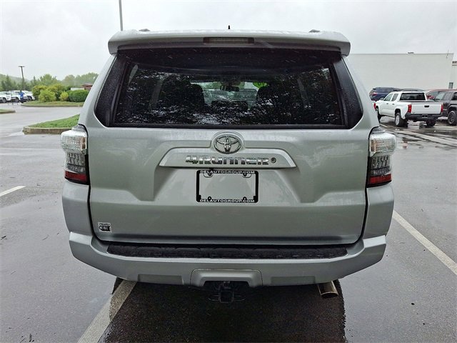 Certified 2019 Toyota 4Runner SR5 image 5
