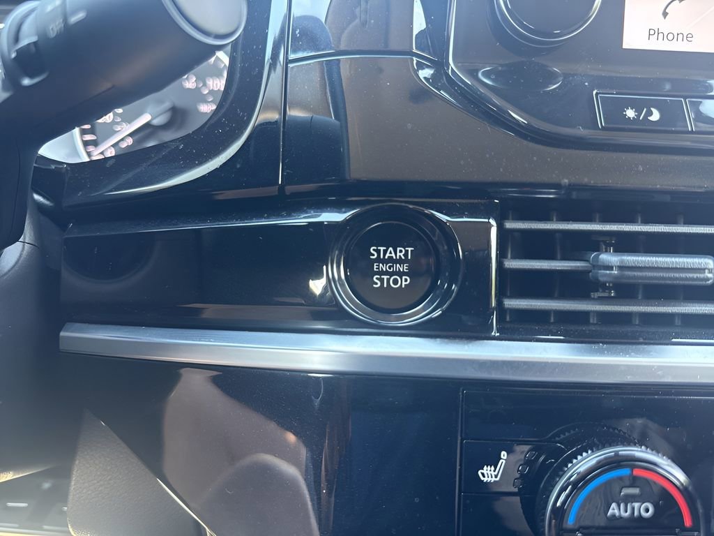 Used 2025 Nissan Pathfinder SL AWD/4WD image 23