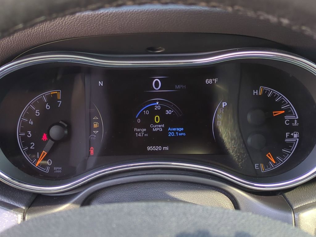 Used 2017 Jeep Grand Cherokee Altitude image 18