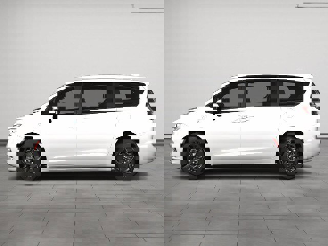 New 2023 Chrysler Pacifica Limited w/ S Appearance Package image 3