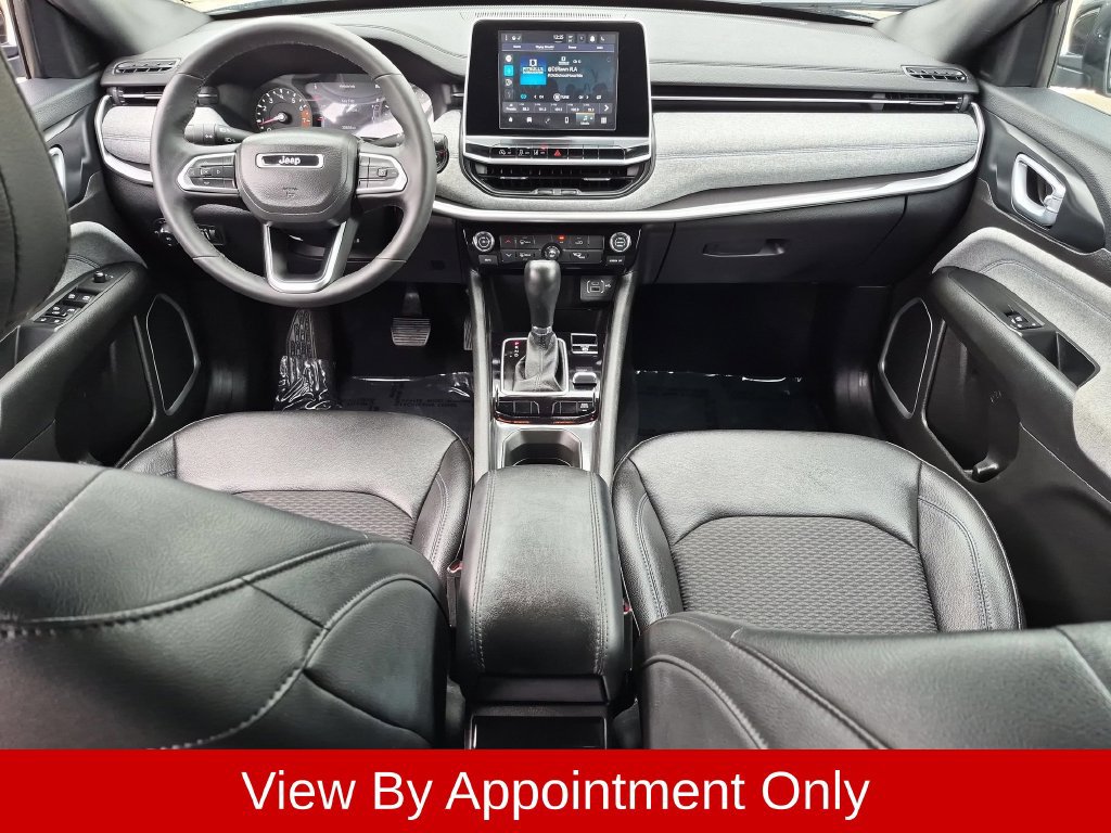 Used 2025 Jeep Compass Latitude AWD/4WD image 20