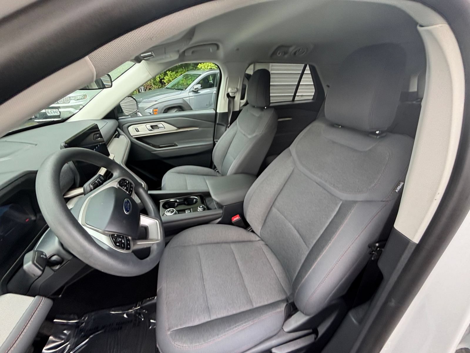 Used 2026 Ford Explorer Active AWD/4WD image 22