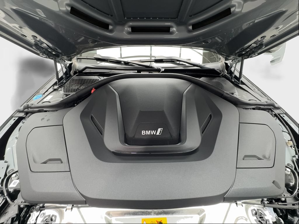 Used 2024 BMW i4 eDrive35 w/ Premium Package RWD image 18