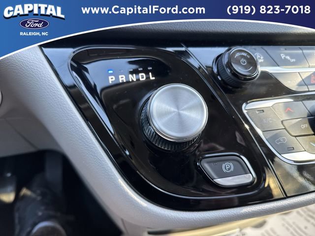 Used 2024 Chrysler Pacifica Touring-L image 29