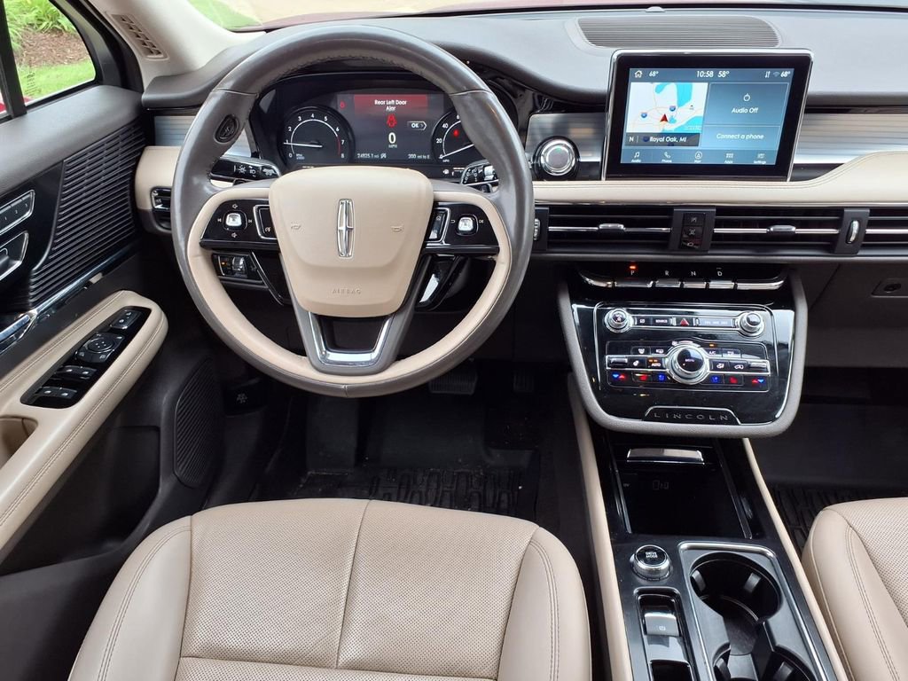 Used 2022 Lincoln Corsair AWD w/ Premium Package image 6