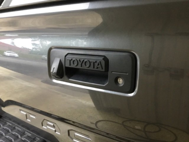 Used 2022 Toyota Tacoma SR image 21