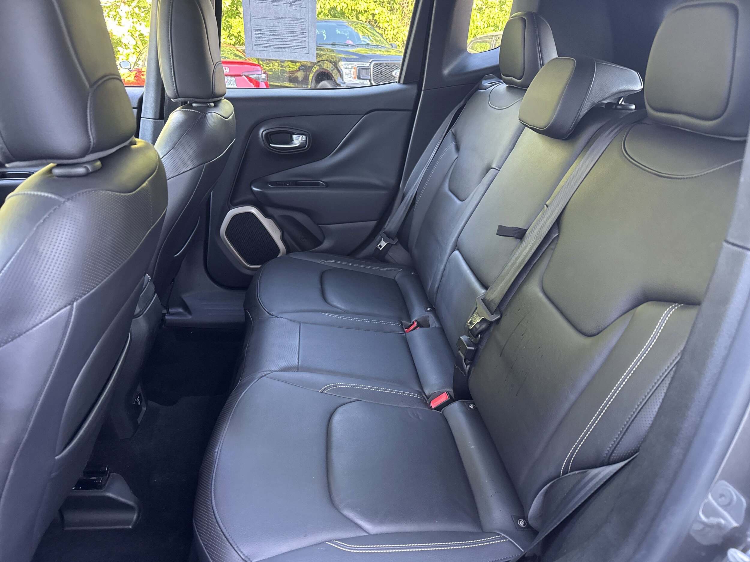 Used 2016 Jeep Renegade Limited AWD/4WD image 9