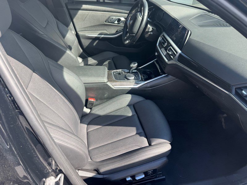 Used 2021 BMW 330i xDrive PREMIUM/WINTER w/ Convenience Package image 12