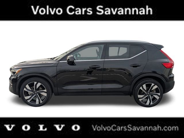 Certified 2023 Volvo XC40 B5 Plus w/ Protection Package Premier image 9