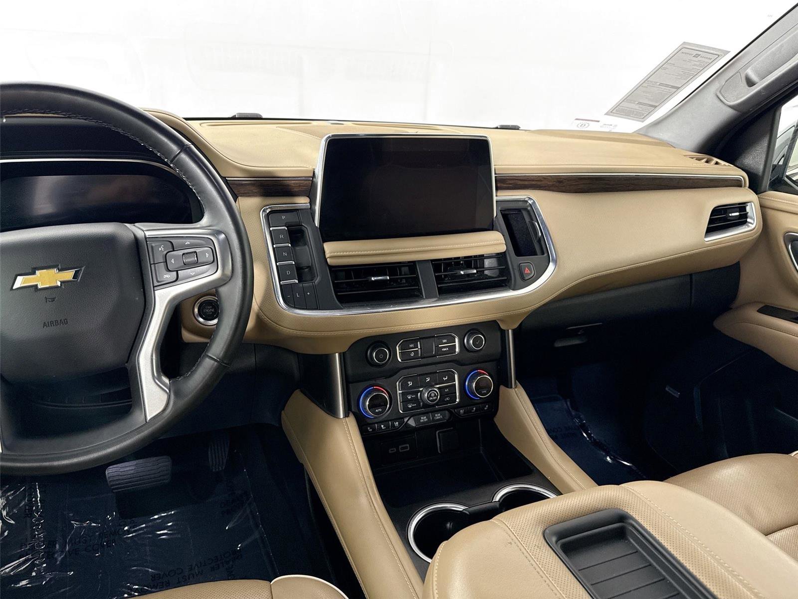 Used 2024 Chevrolet Suburban Premier RWD image 33