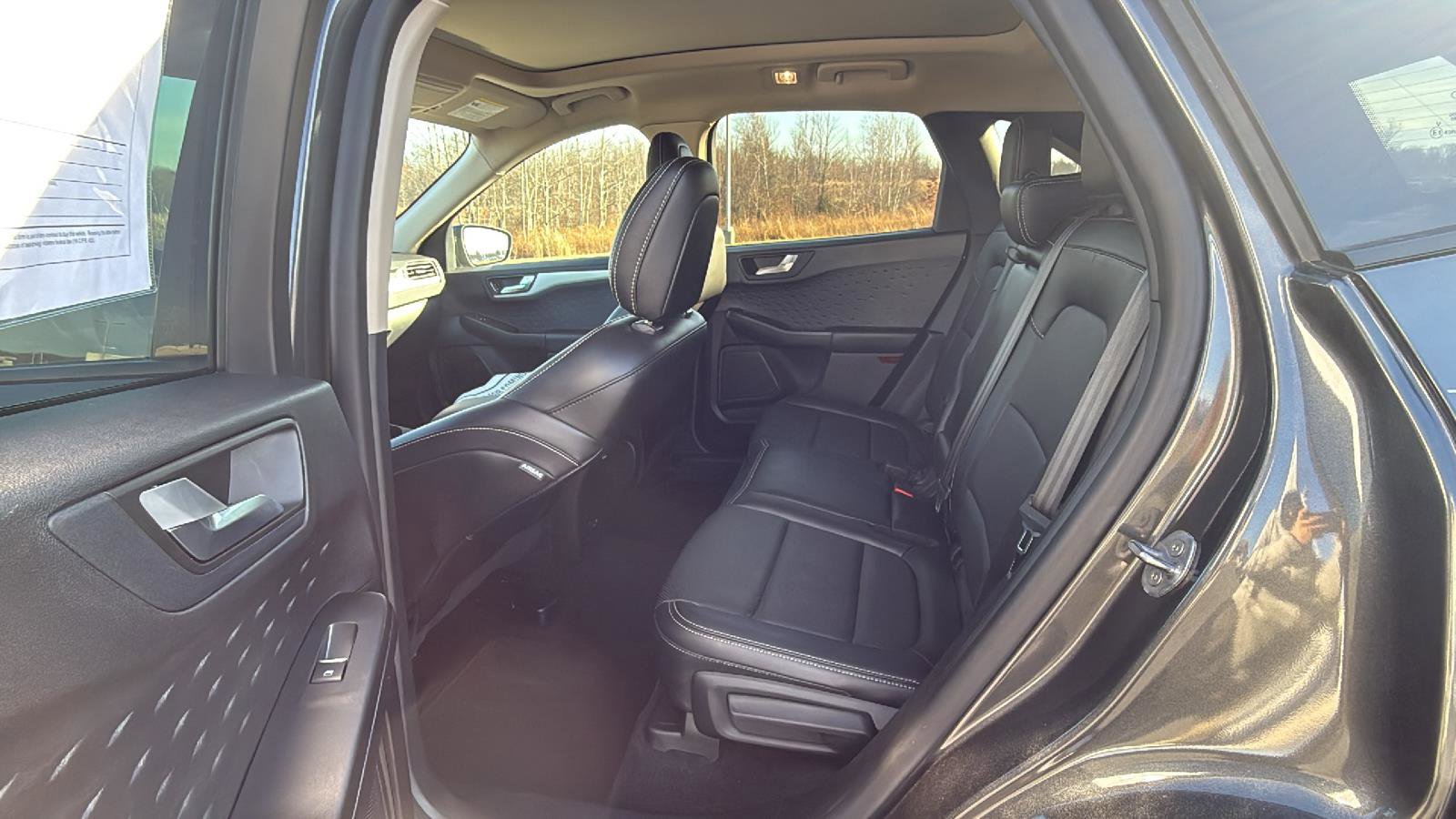 Used 2020 Ford Escape SEL image 23