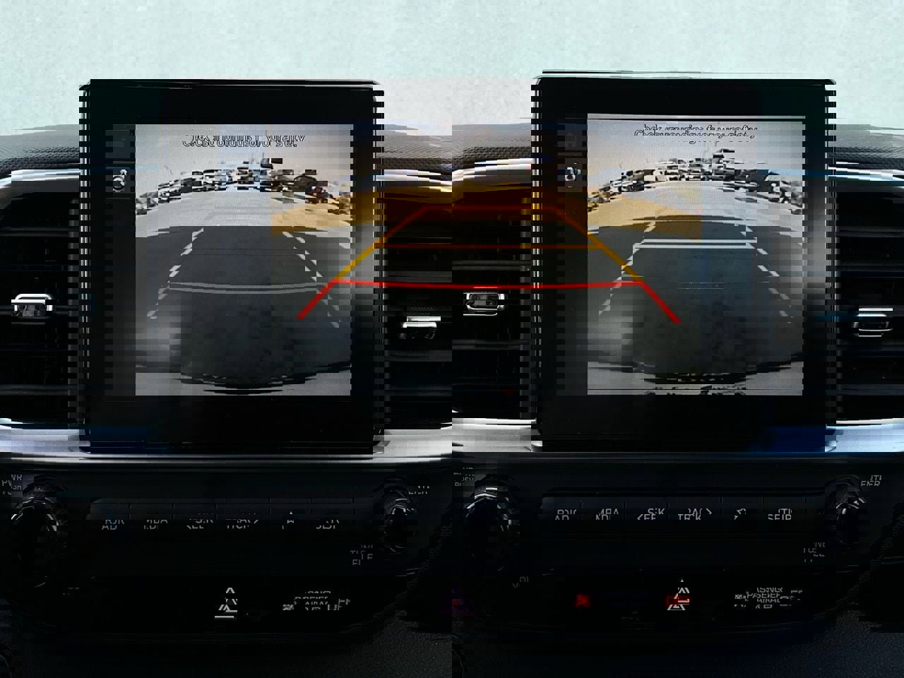 Used 2025 Hyundai Venue SEL image 32