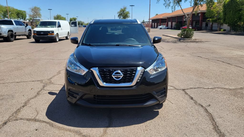 Used 2019 Nissan Kicks SV FWD image 3