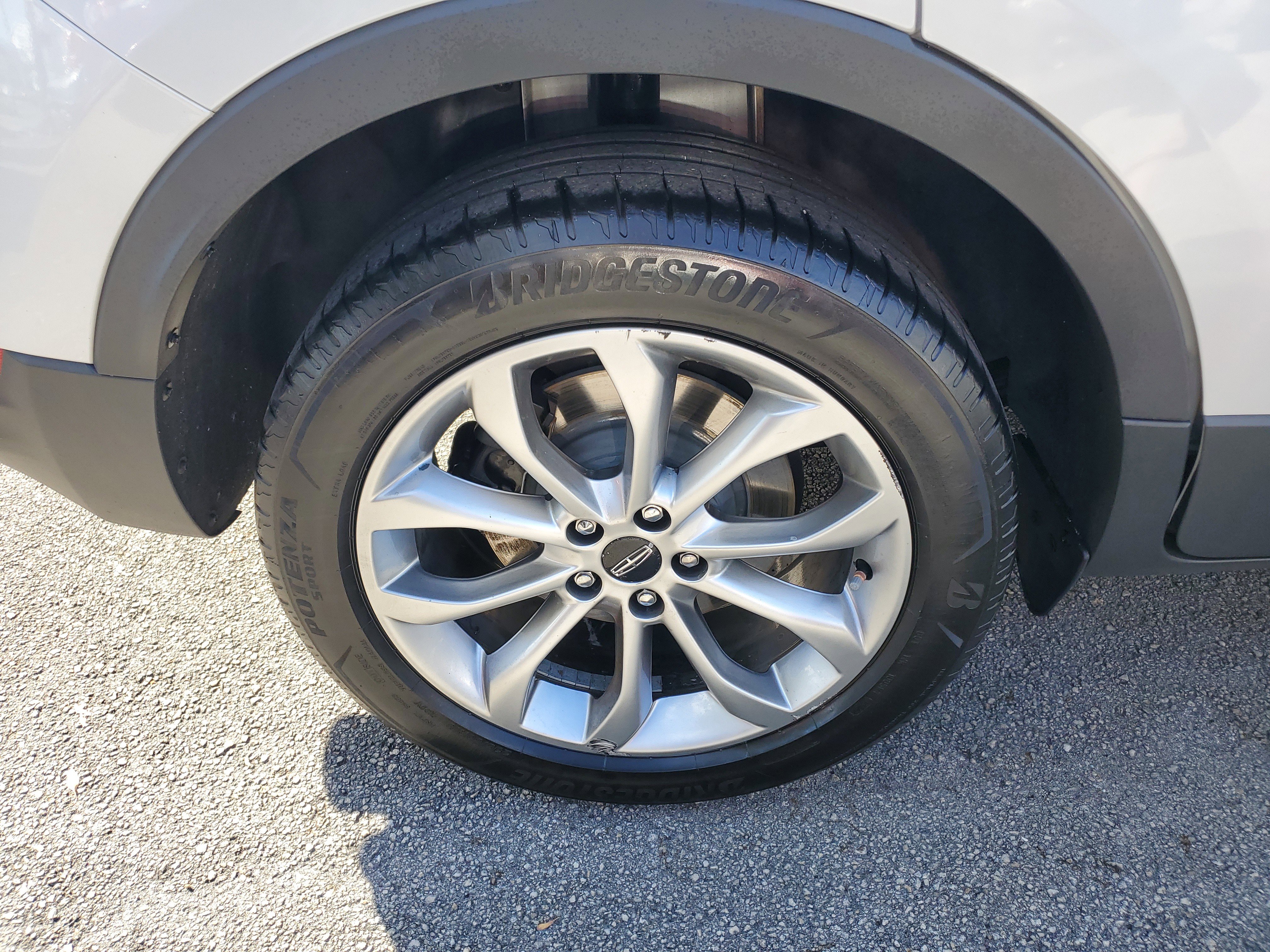 Used 2017 Lincoln MKC Select image 6