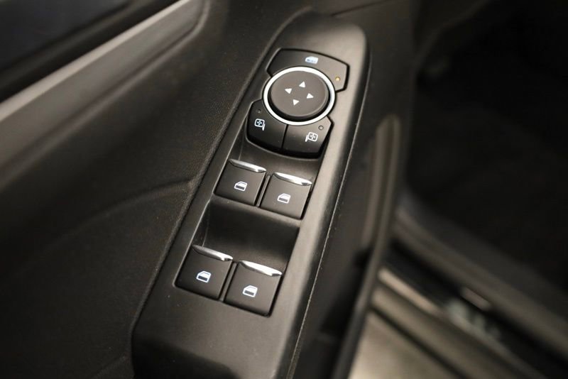 Used 2023 Ford Escape Platinum image 10