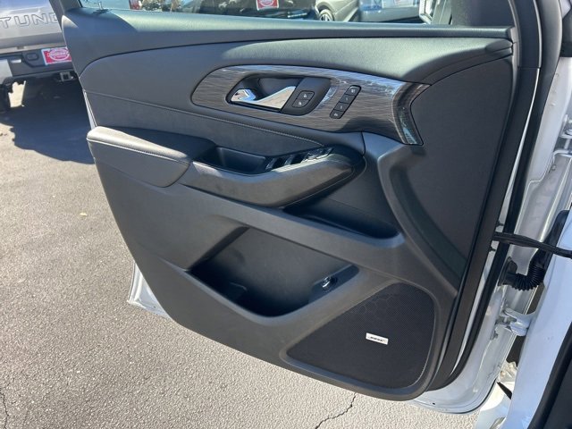 Used 2023 Chevrolet Traverse High Country image 29