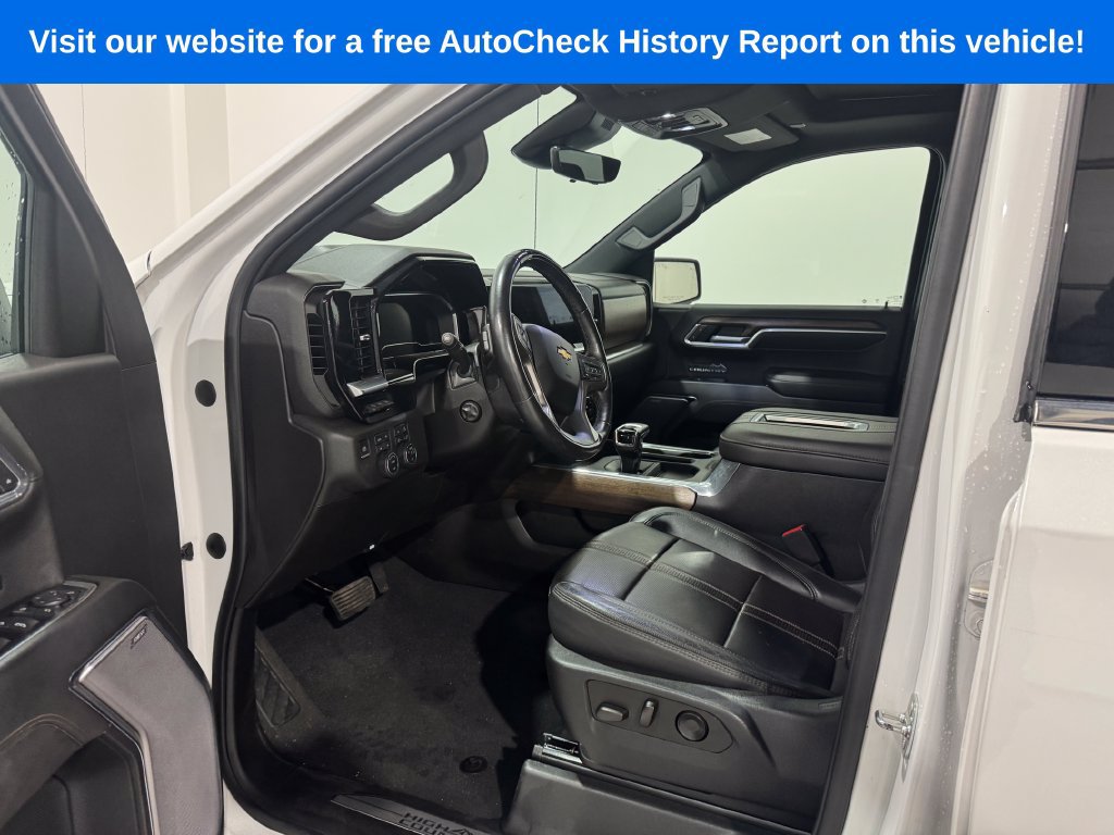 Used 2022 Chevrolet Silverado 1500 High Country w/ High Country Premium Package AWD/4WD image 16