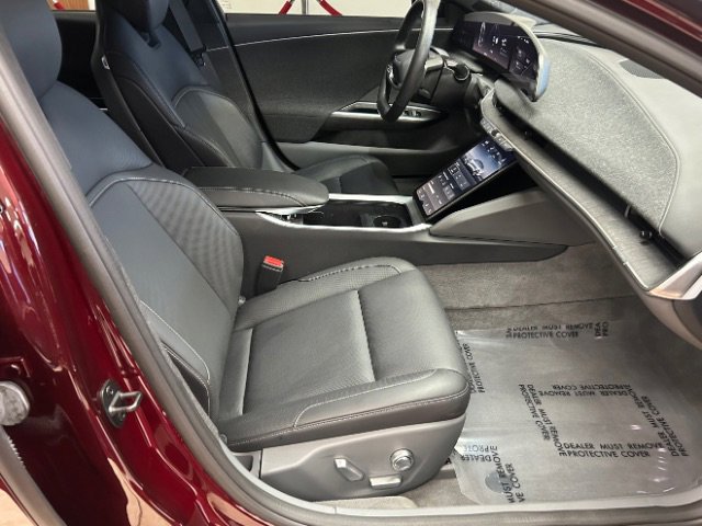 Used 2024 Lucid Air Touring image 12