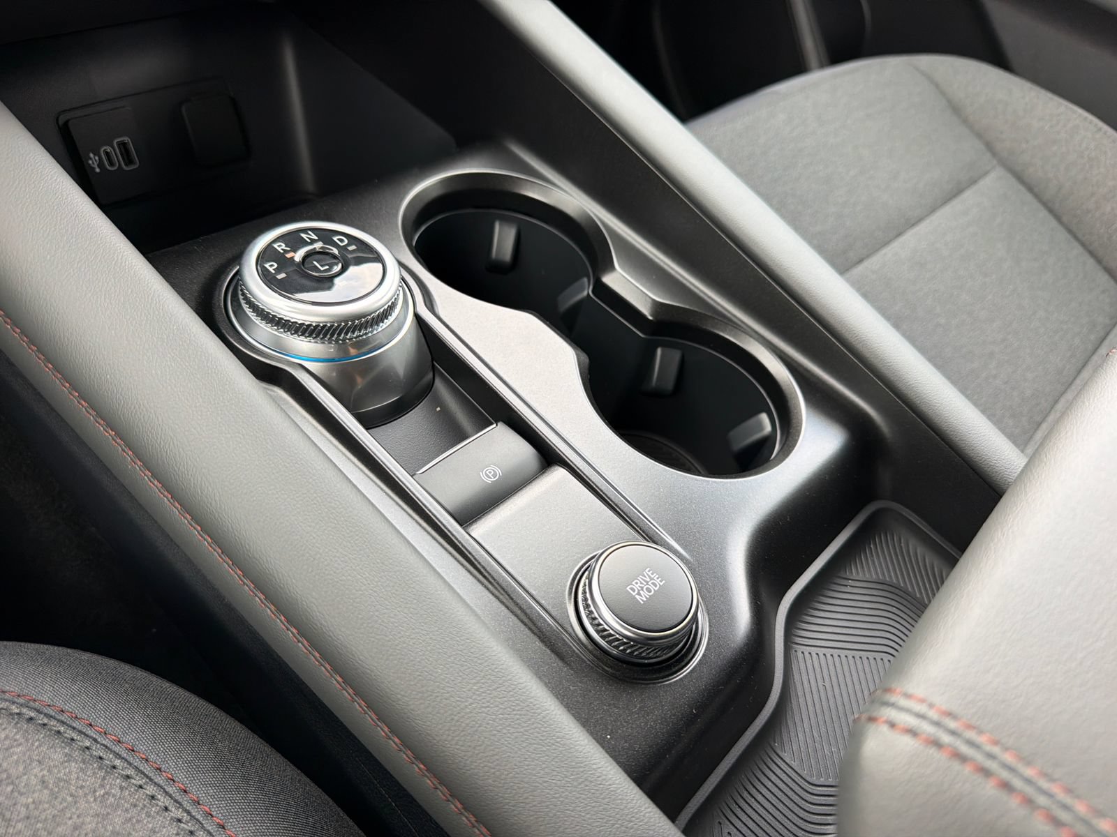 New 2026 Ford Explorer Active AWD/4WD image 26