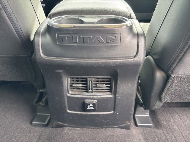 Used 2017 Nissan Titan SV image 14