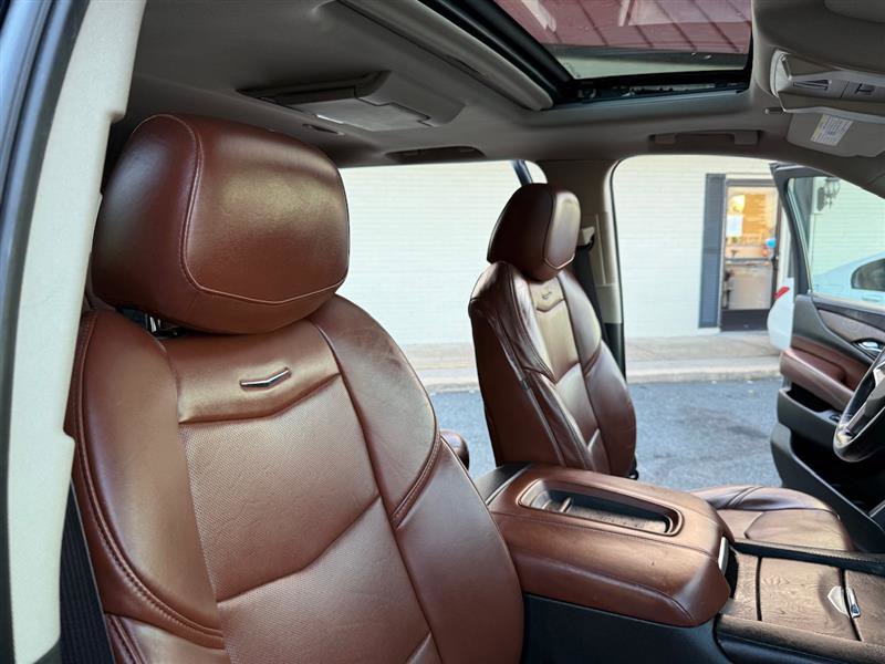 Used 2015 Cadillac Escalade ESV Luxury image 12