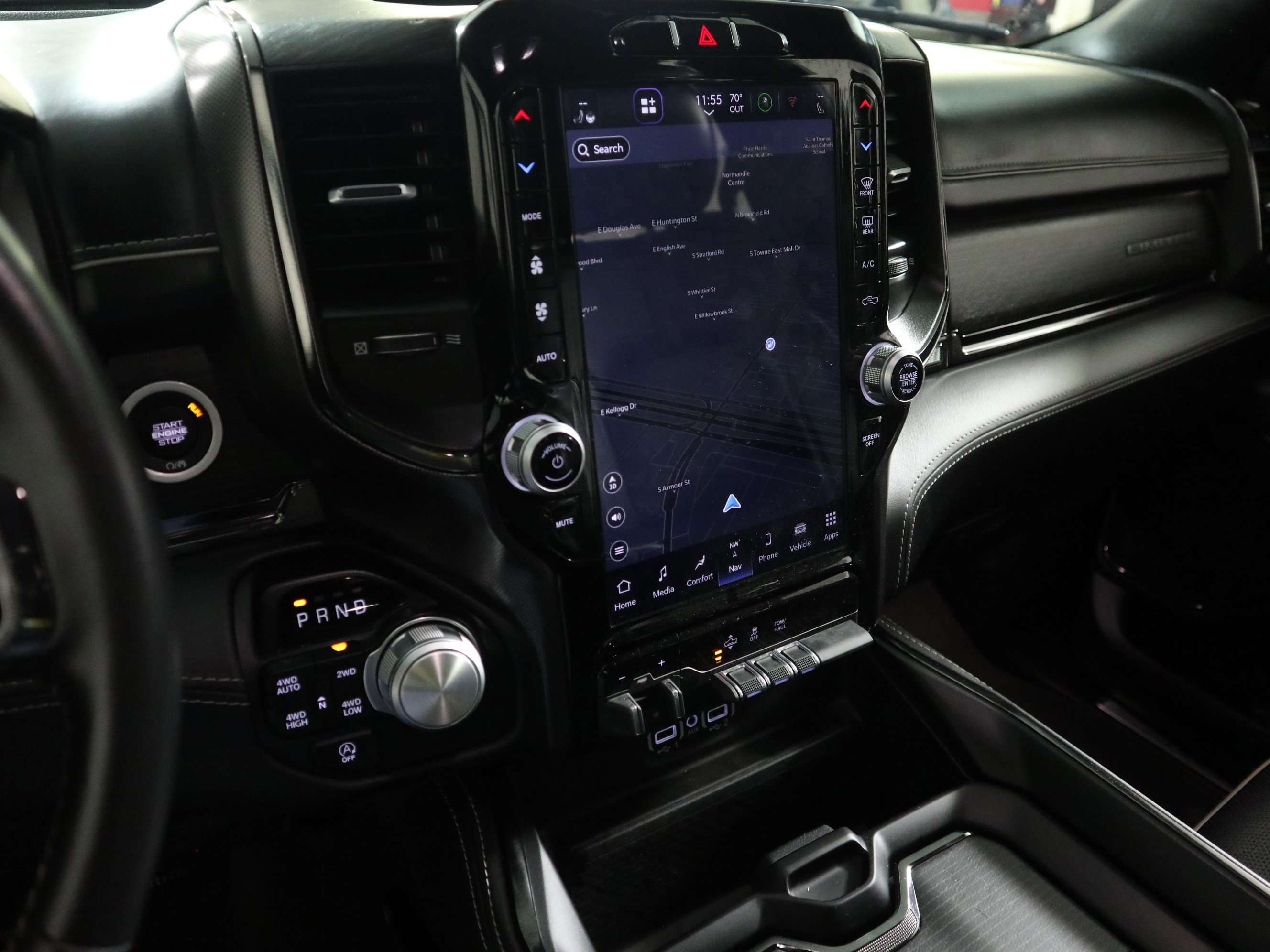 Used 2024 RAM 1500 Limited w/ Body Color Bumper Group image 21