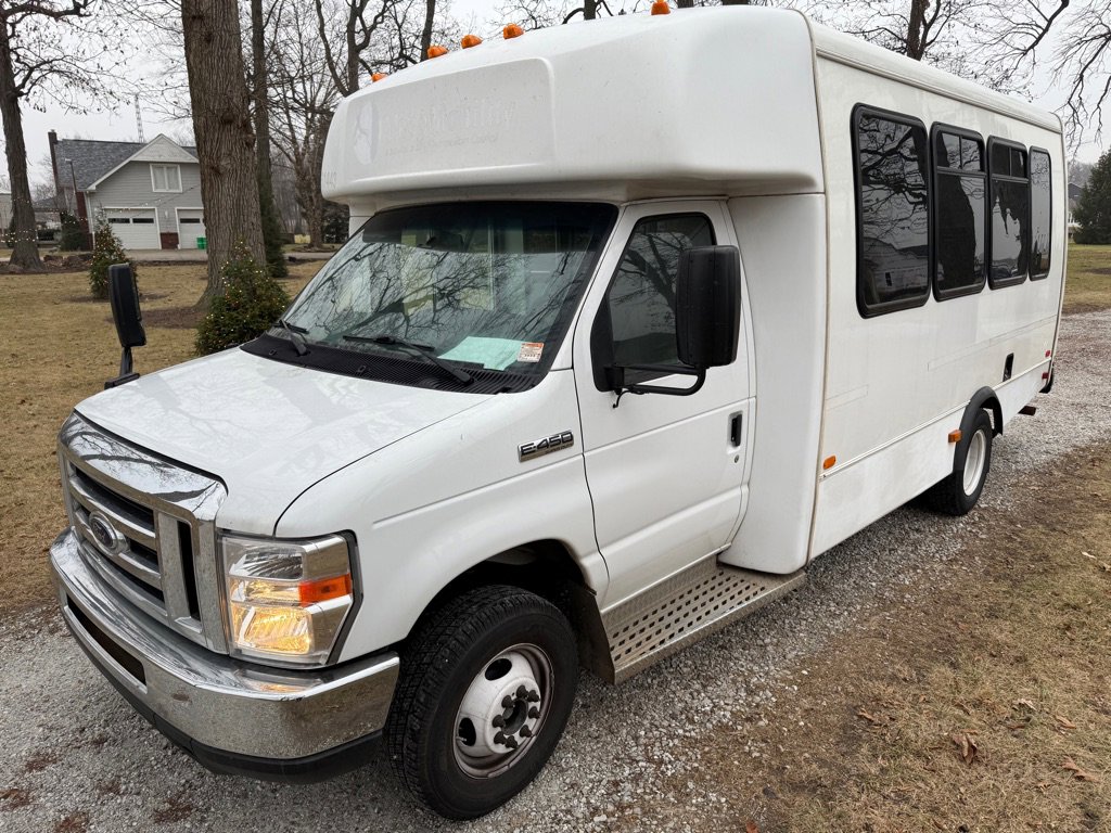 Used 2019 Ford E-450 and Econoline 450 Super Duty w/ Shuttle Bus Prep Package image 4