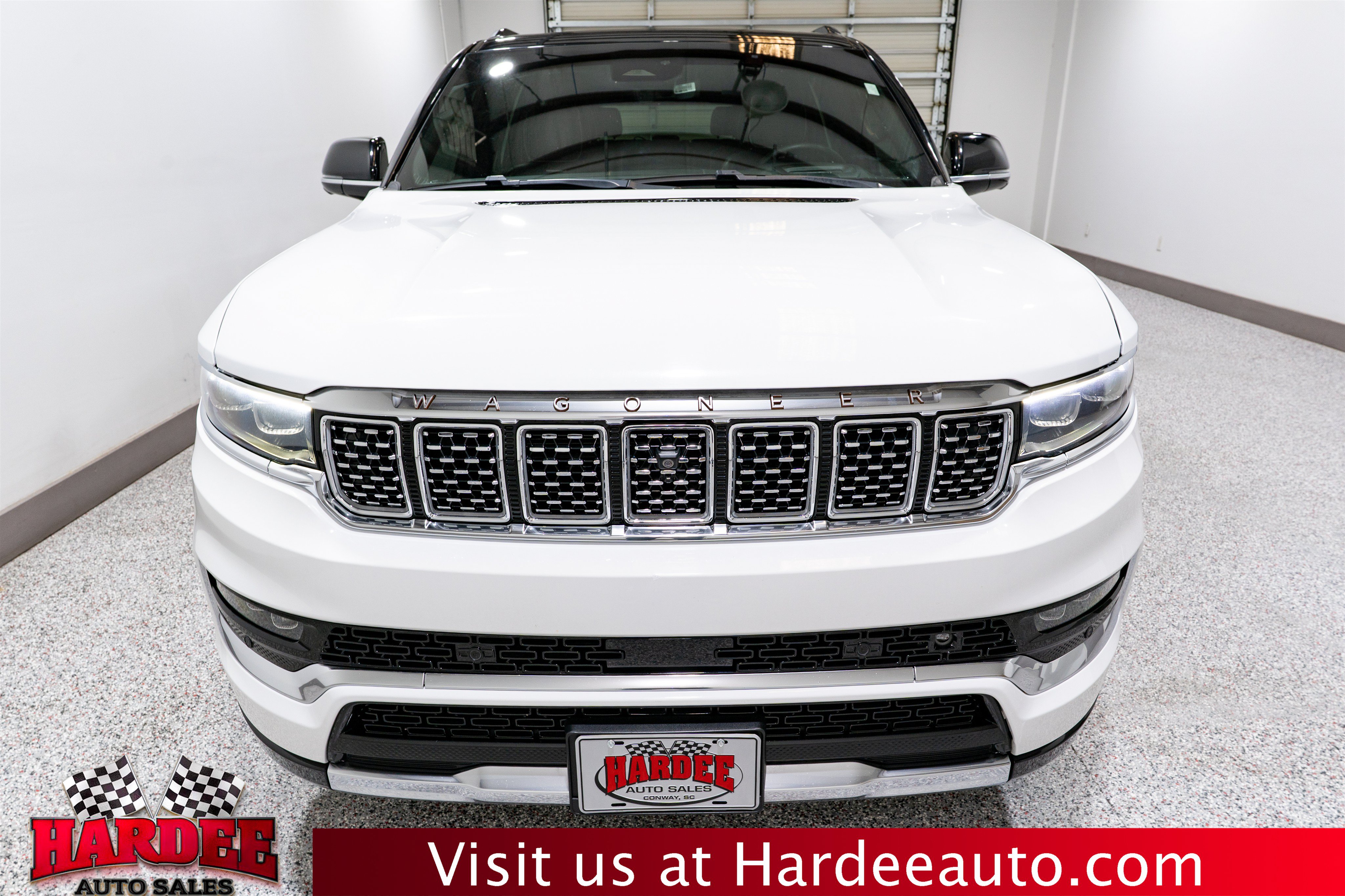 Used 2024 Jeep Grand Wagoneer L Series III AWD/4WD image 7