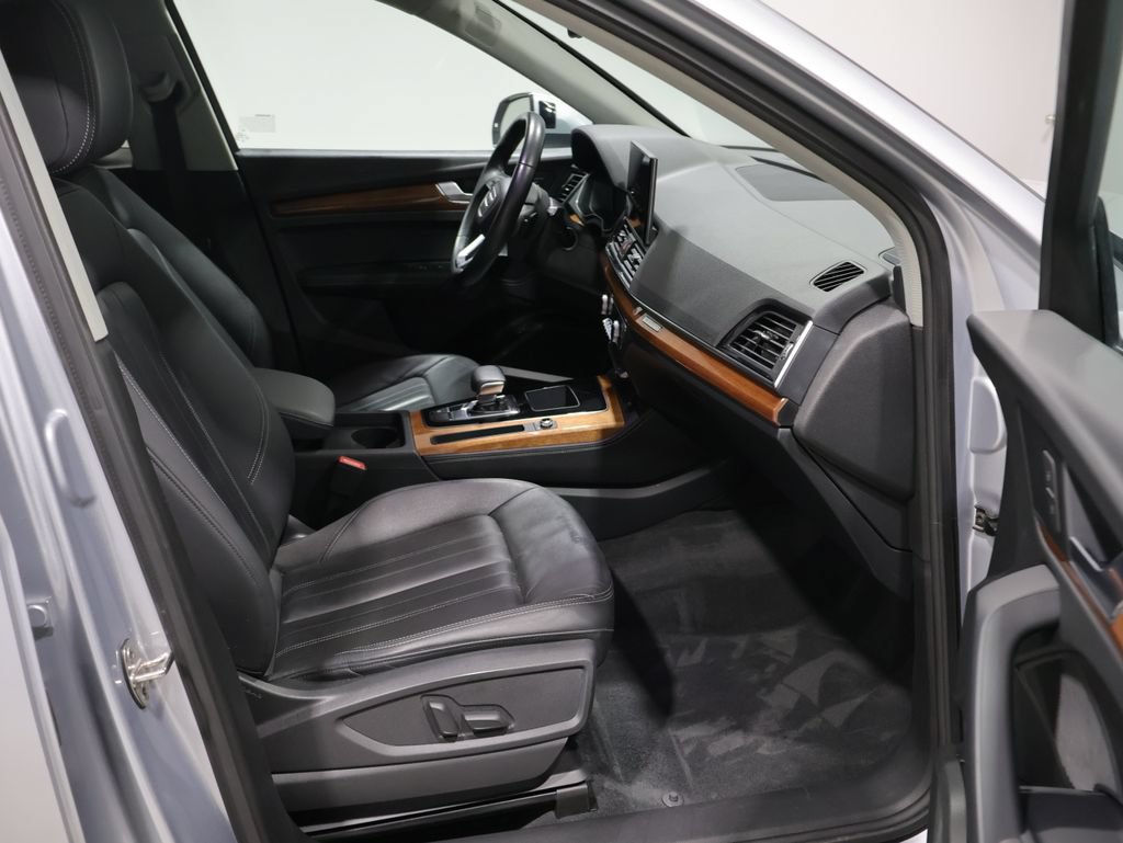 Used 2023 Audi Q5 2.0T Premium Plus AWD/4WD image 21
