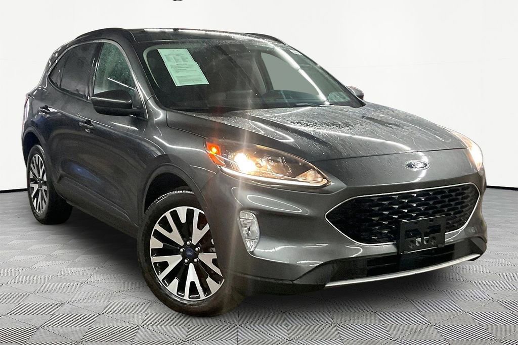 Used 2020 Ford Escape SEL image 3