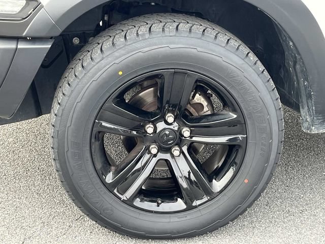 Used 2024 RAM 1500 Warlock AWD/4WD image 15