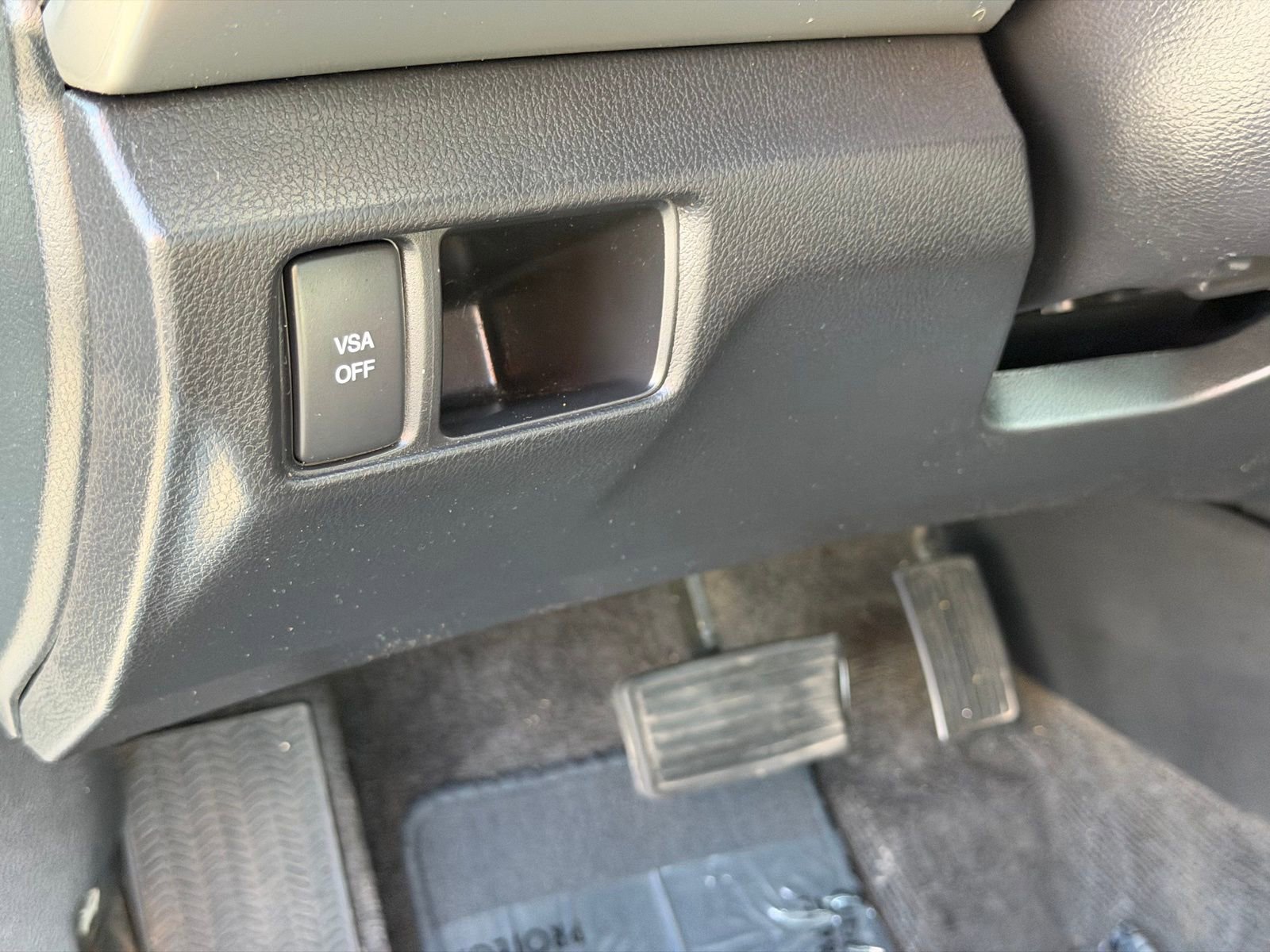 Used 2010 Honda Accord EX-L image 16