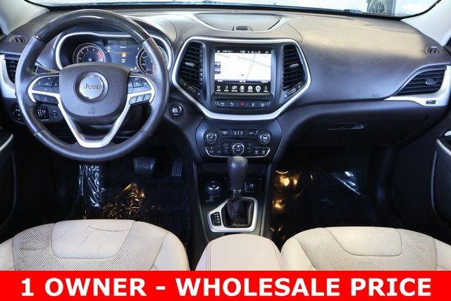 Used 2016 Jeep Cherokee Overland w/ Technology Group image 13